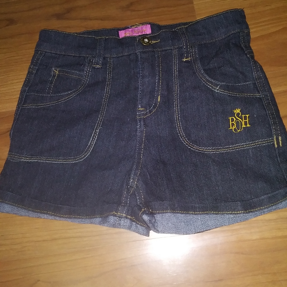 NWOT Girls beta house denim shorts